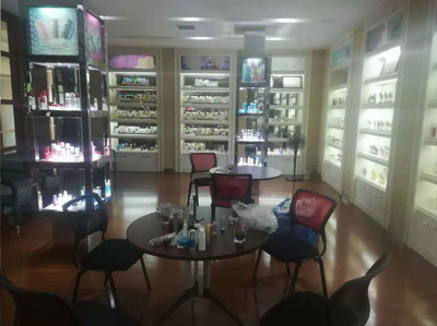 參觀工廠陪同口譯-工作交流會議陪同口譯服務(wù)-上海